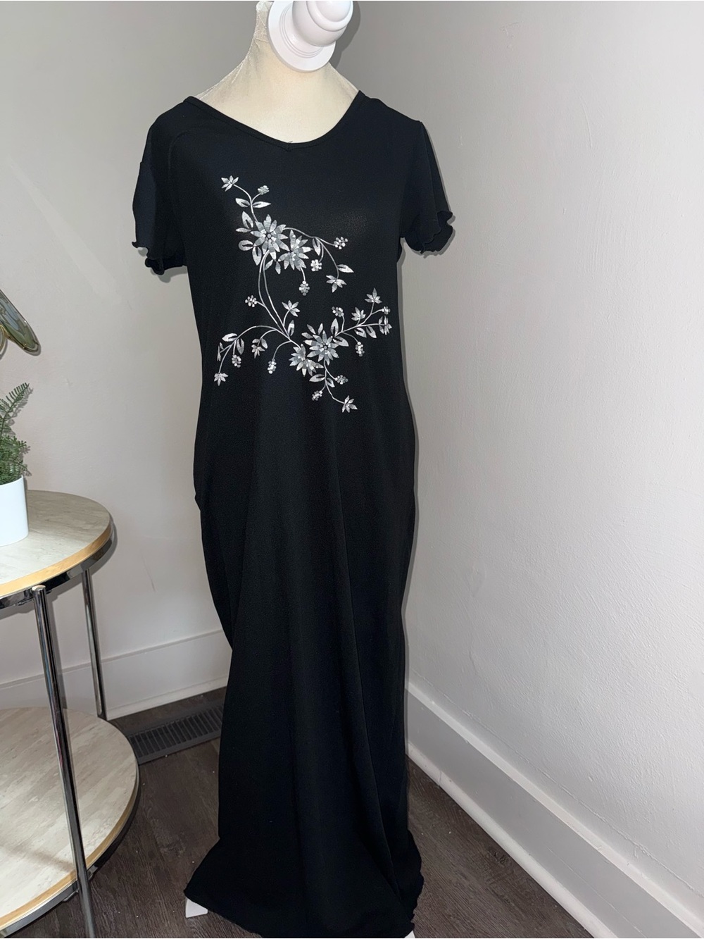 Urban Life Black Floral Embroidered Short-Sleeve Maxi Dress